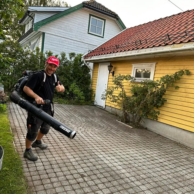 Hagearbeid utført av First Hageservice